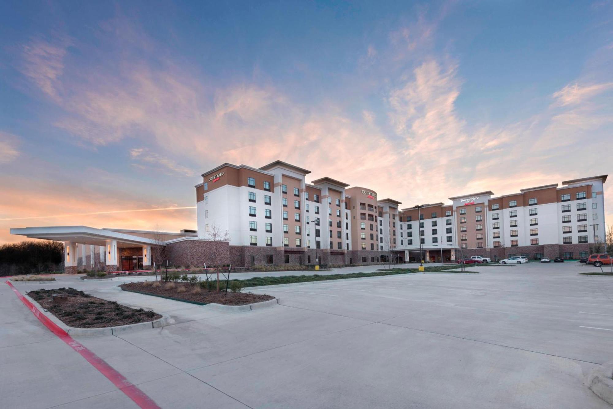 Courtyard By Marriott Dallas Dfw Airport North/grapevine Hotel 3*