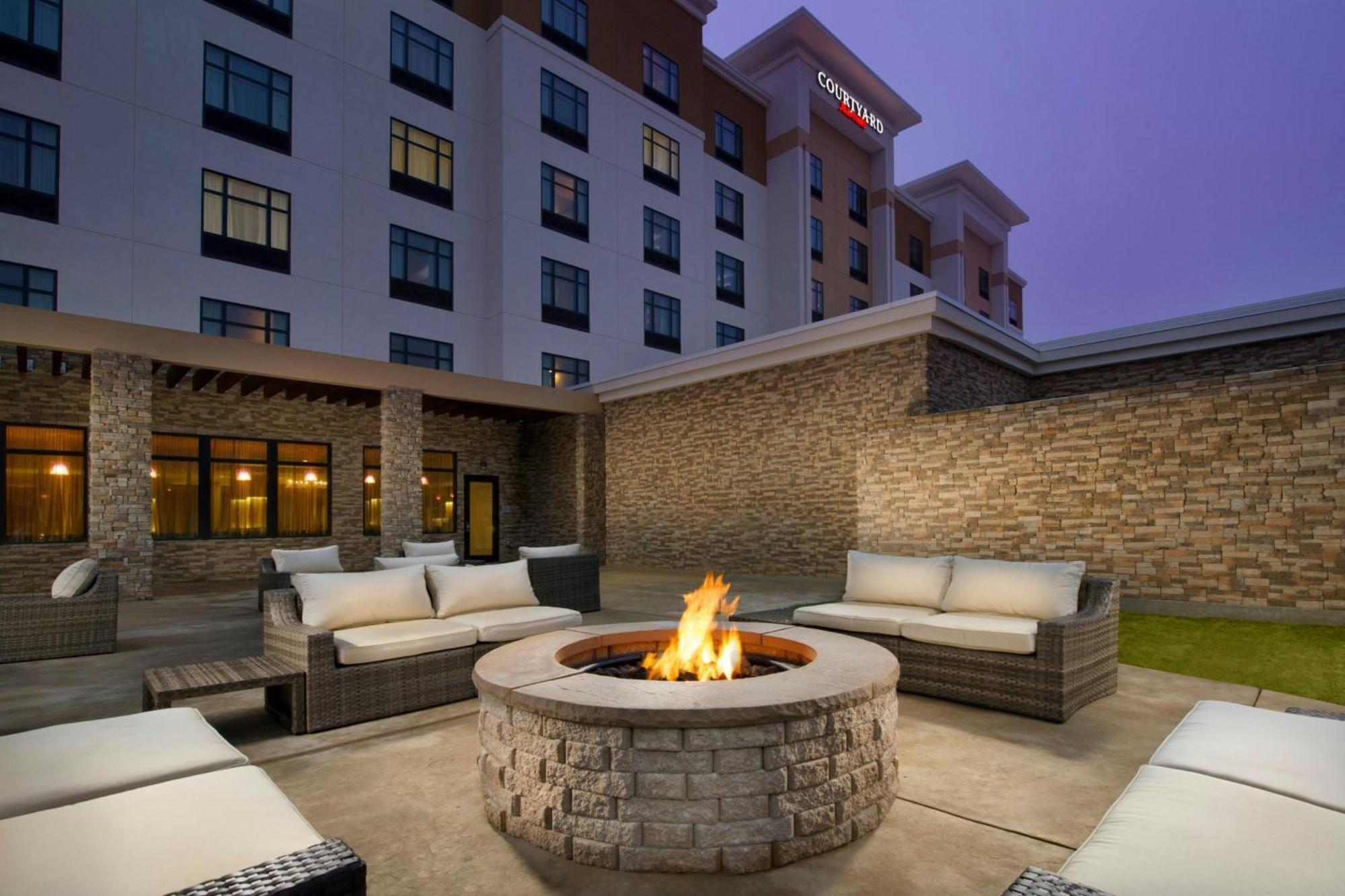 Courtyard By Marriott Dallas Dfw Airport North/grapevine