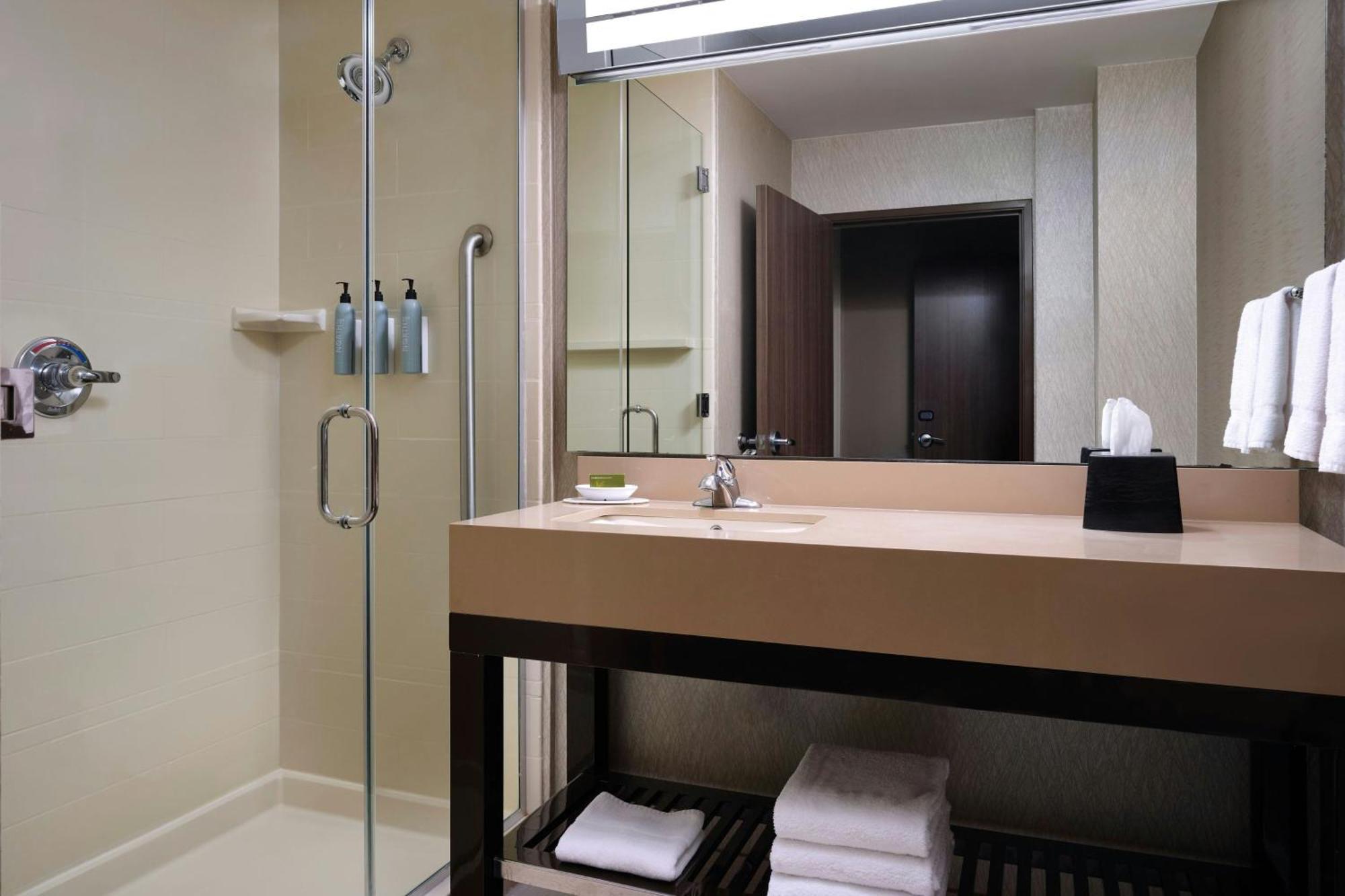Courtyard By Marriott Dallas Dfw Airport North/grapevine Hotel