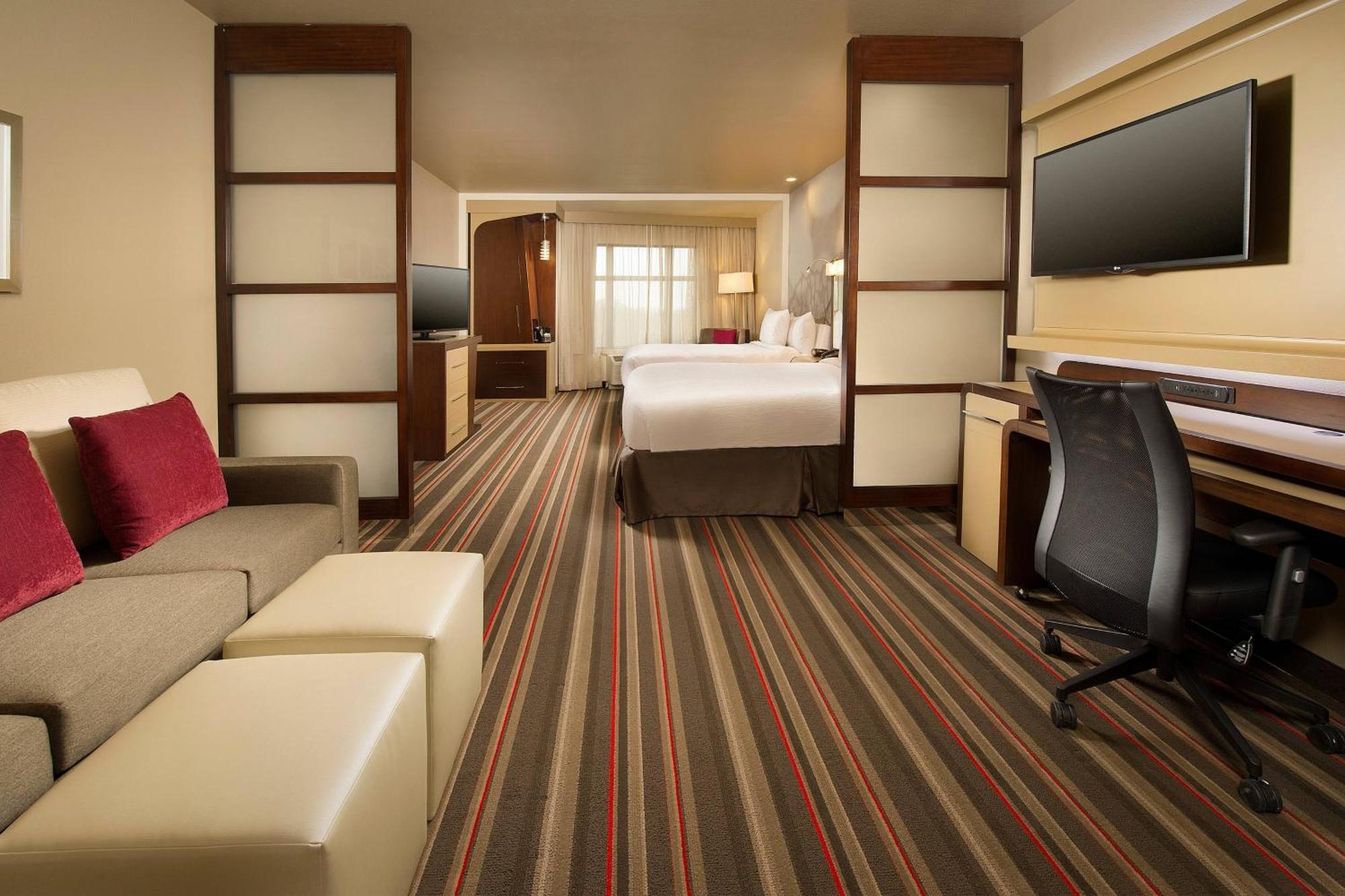 Courtyard By Marriott Dallas Dfw Airport North/grapevine Hotel