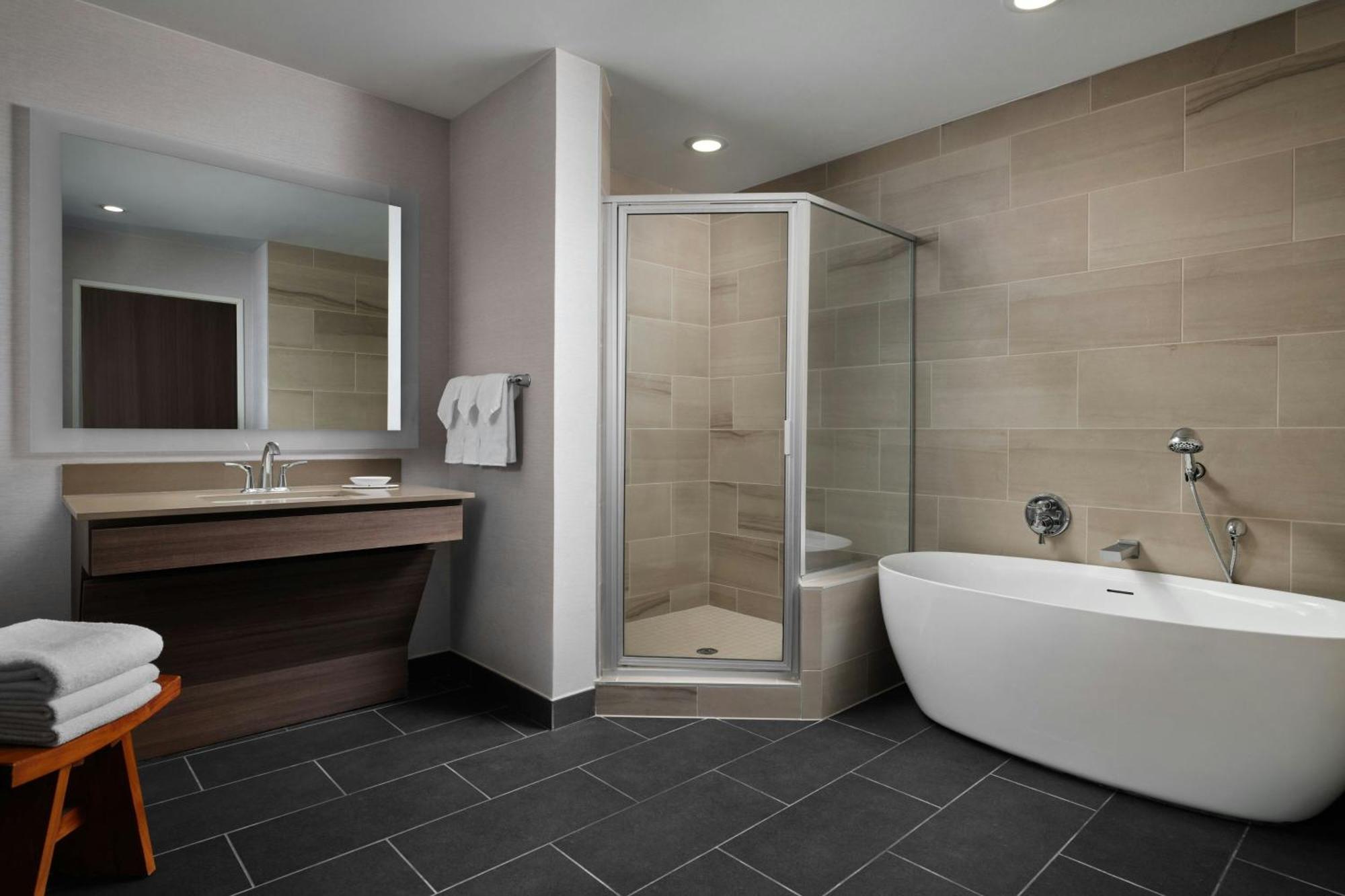 Courtyard By Marriott Dallas Dfw Airport North/grapevine 3*