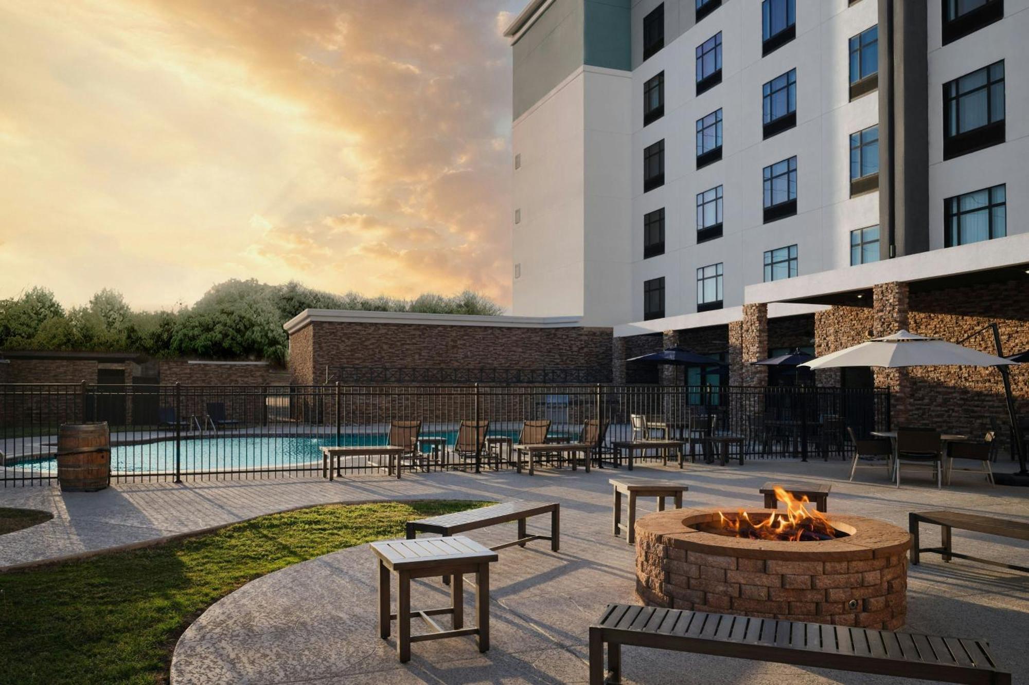 Hotel Courtyard By Marriott Dallas Dfw Airport North/grapevine Grapevine